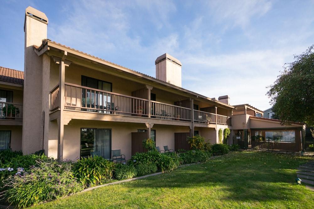 Half Moon Bay Lodge Exterior photo