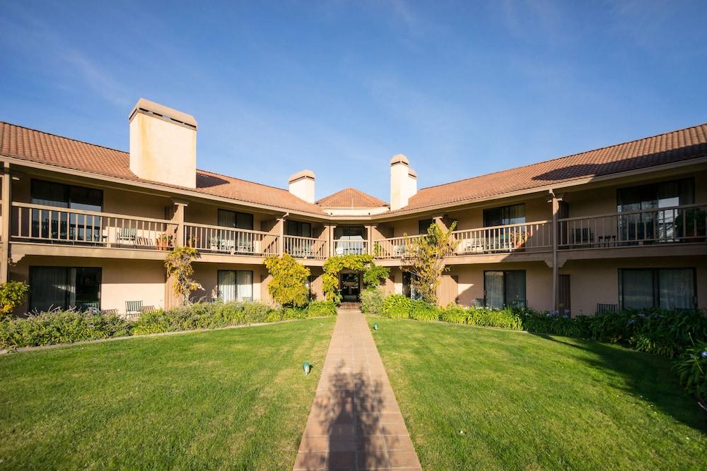 Half Moon Bay Lodge Exterior photo